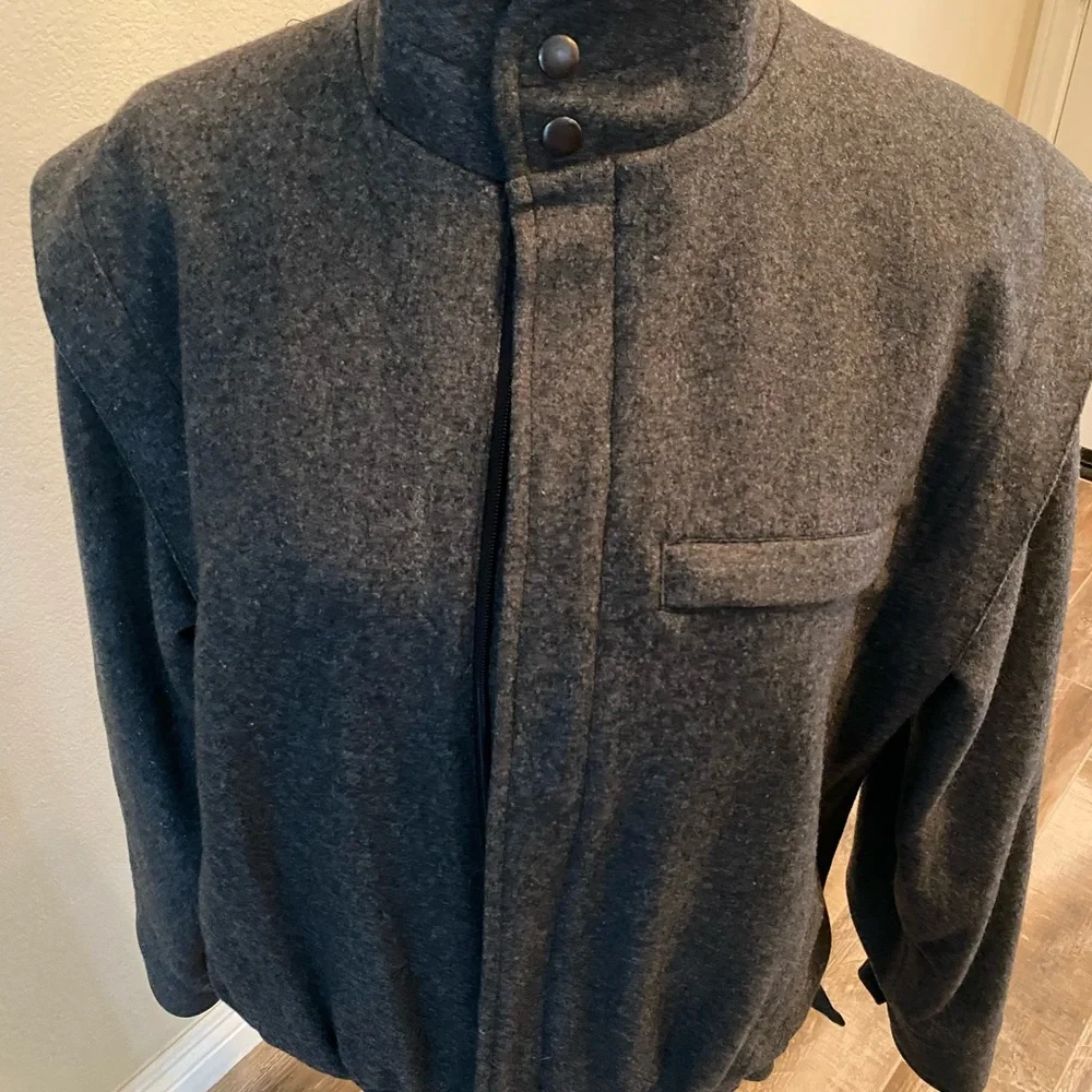 Men’s Jacket - Picture 2 of 8